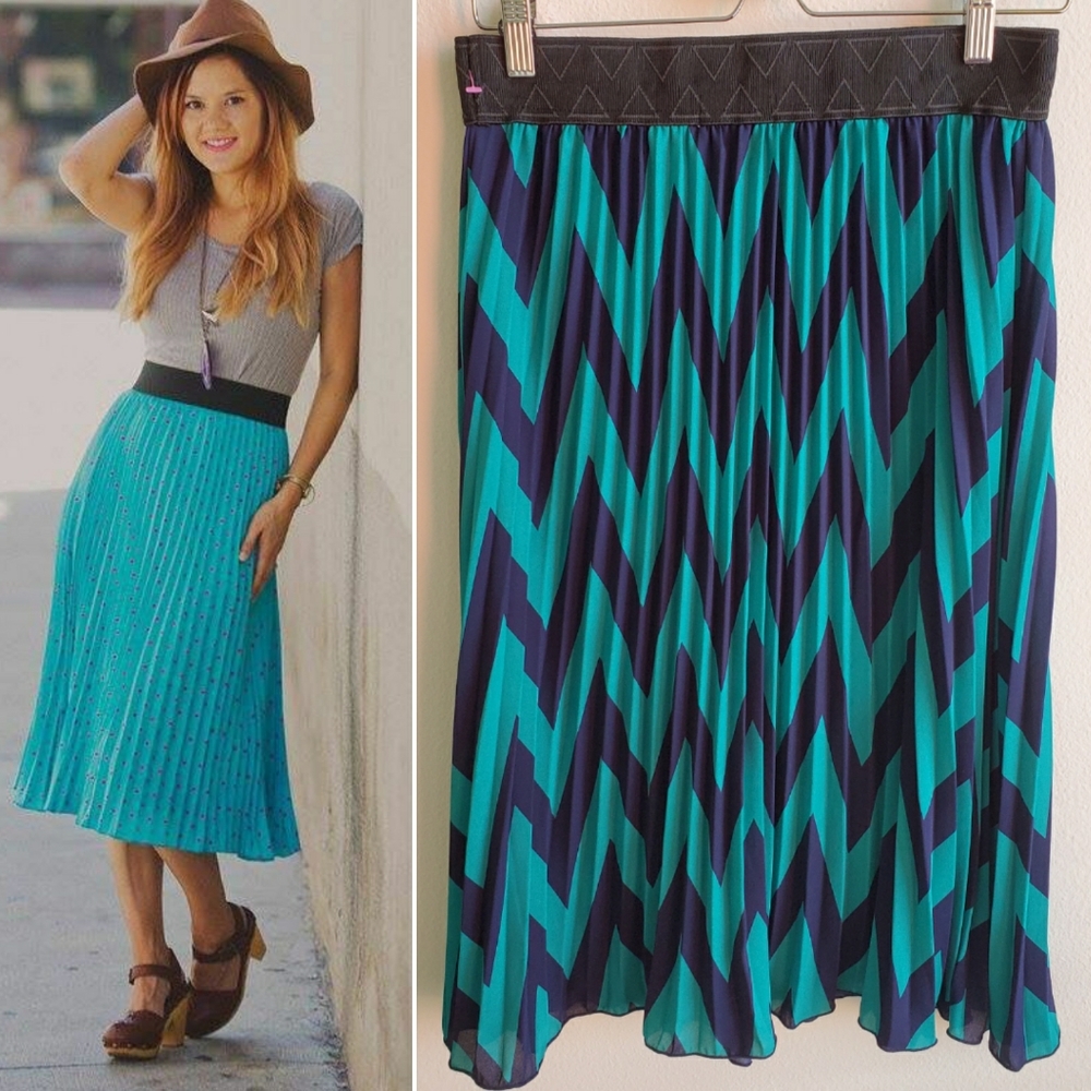 LuLaRue Jill Skirt in Zig-Zag Stripe